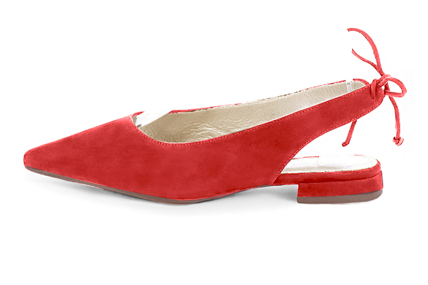 Scarlet red women's slingback shoes. Pointed toe. Flat flare heels. Profile view - Florence KOOIJMAN
